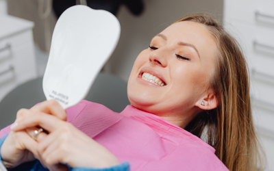 Are Implants and Cosmetic Dentistry Compatible with Orthodontics?